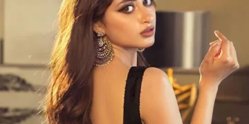 Fans were surprised to see Sajal Aly, a well-known actress in the Pakistani showbiz industry, in Anarkali look.